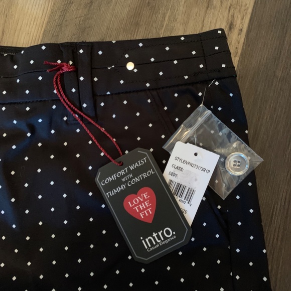 Intro comfort waist w/tummy control capris. NWT. Retail 50 - Picture 2 of 6